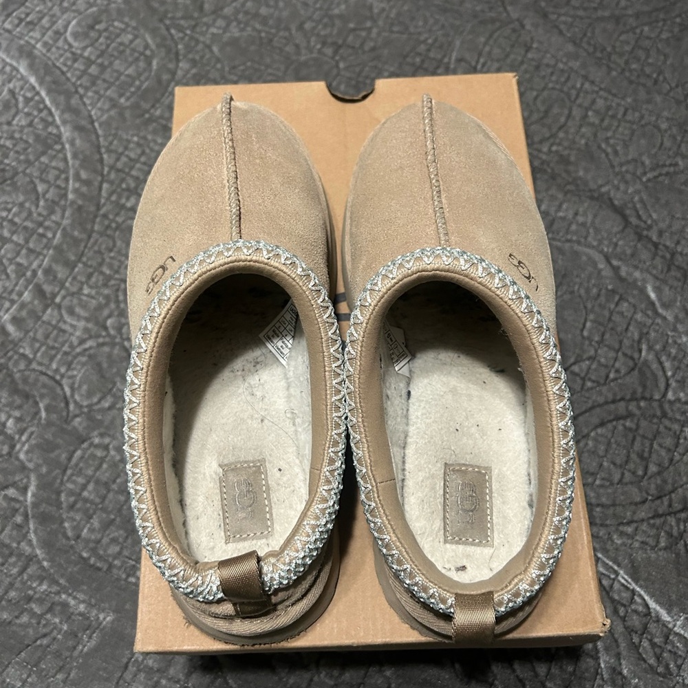 UGG Women's Tan Slippers